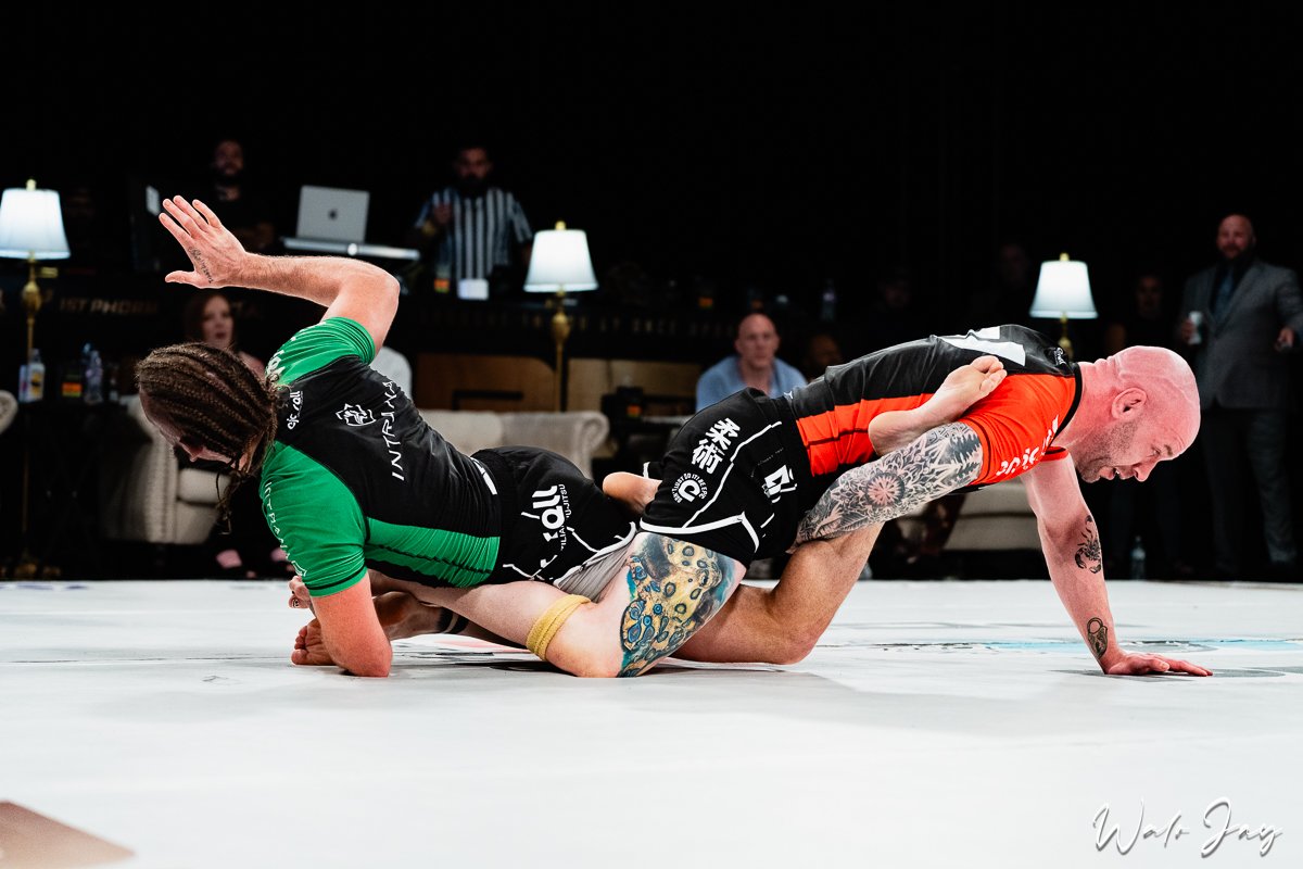 PGFworld's tweet photo. Adam Bradley gets the nasty footlock in season 7 π± #PGFworld #grappling https://t.co/SnZHtuZAii