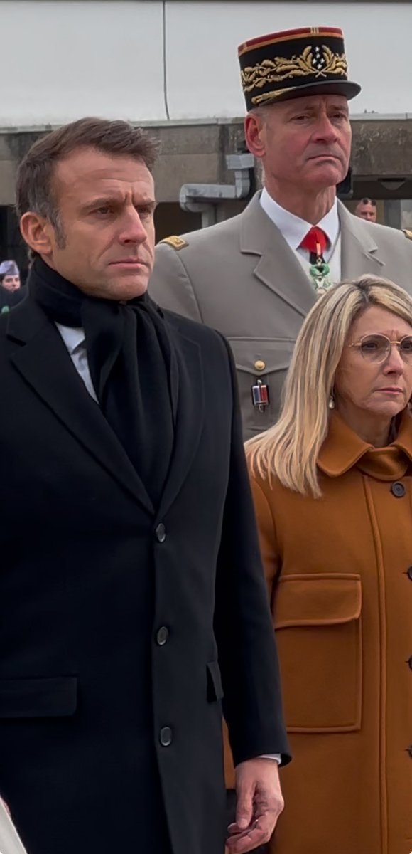 🇫🇷 Très honoré d’avoir assisté aux Vœux aux Armées du Président de la République ce jour depuis le Commandement de l'appui terrestre numérique et cyber de Cesson-Sévigné en #Bretagne .

🇪🇺Le Chef de l’Etat exalte l’Europe de La Défense et appel à un réveil stratégique européen.