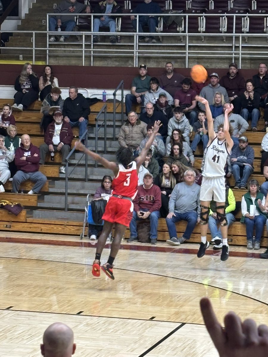 WQRL Radio (@wqrl) on Twitter photo This three point shot by Docker Tedeschi gave him 50 points to set the record for most points in a BIT game. It breaks the record set by Jo Jo Johnson in 1991 of 47 vs Cairo. <a href="/wmixsports/">WMIX Sports</a> <a href="/deuceandabuse/">Darren Kinnard</a> <a href="/ConwellRussell/">Russell Conwell</a> <a href="/The_SIRR_Conf/">The SIRR Conference</a> <a href="/STLhssports/">STLhighschoolsports</a> @<a href="/Chawgo/">Jeremy</a> <a href="/BucketHat1/">Bucket Hat</a> <a href="/NestoHoops/">Aaron Britton</a> This three point shot by Docker Tedeschi gave him 50 points to set the record for most points in a BIT game. It breaks the record set by Jo Jo Johnson in 1991 of 47 vs Cairo. <a href="/wmixsports/">WMIX Sports</a> <a href="/deuceandabuse/">Darren Kinnard</a> <a href="/ConwellRussell/">Russell Conwell</a> <a href="/The_SIRR_Conf/">The SIRR Conference</a> <a href="/STLhssports/">STLhighschoolsports</a> @<a href="/Chawgo/">Jeremy</a> <a href="/BucketHat1/">Bucket Hat</a> <a href="/NestoHoops/">Aaron Britton</a>