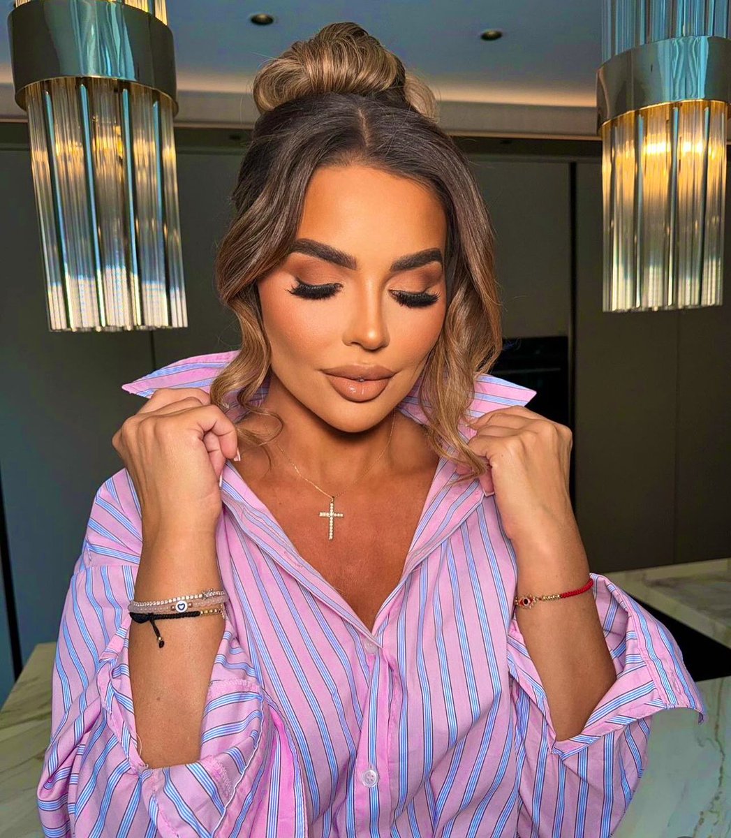 Standing on business as usual ✍️💗