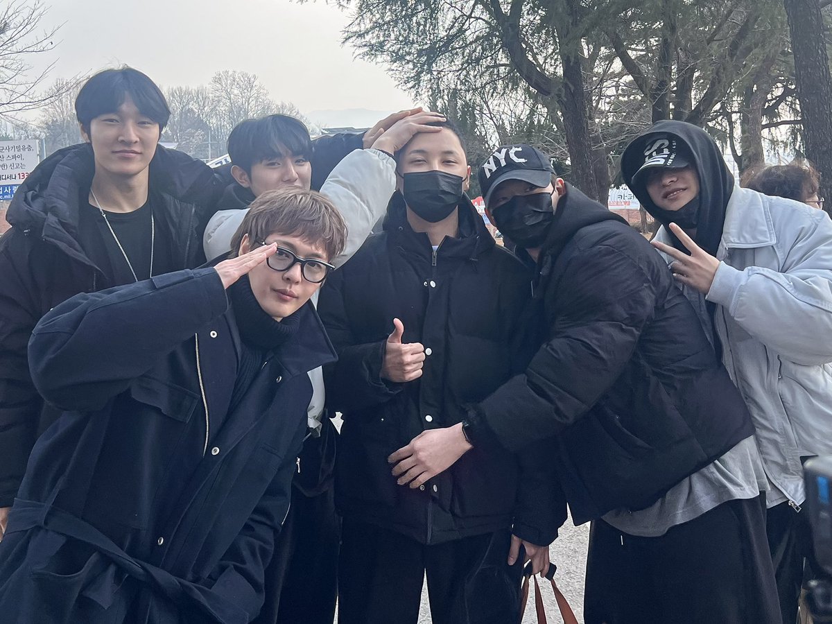 isa | slow (studying) tweet media