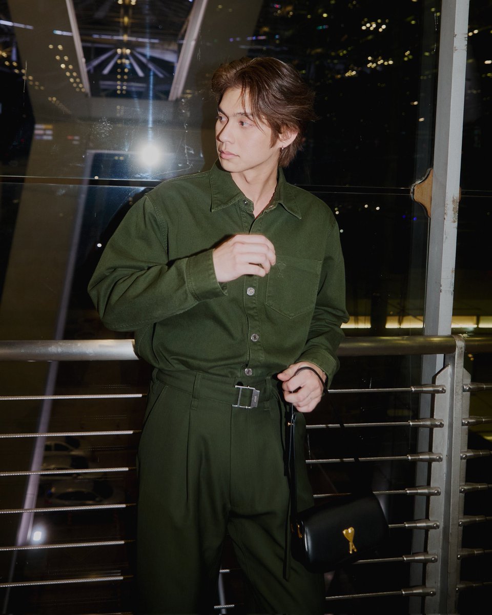 Yara_OUY's tweet photo. กริ๊ดดดดดดดออลเขียวเหนี่ยวทรัพย์ปังมาก
หล่อใส ละมุนบอยสุดๆๆๆ 🤍🤍

Bright Vachirawit 
#AmiParis
#AMIFW25 
#AmiParisxBRIGHT 
#bbrightvc @bbrightvc https://t.co/VeEqem6bWj