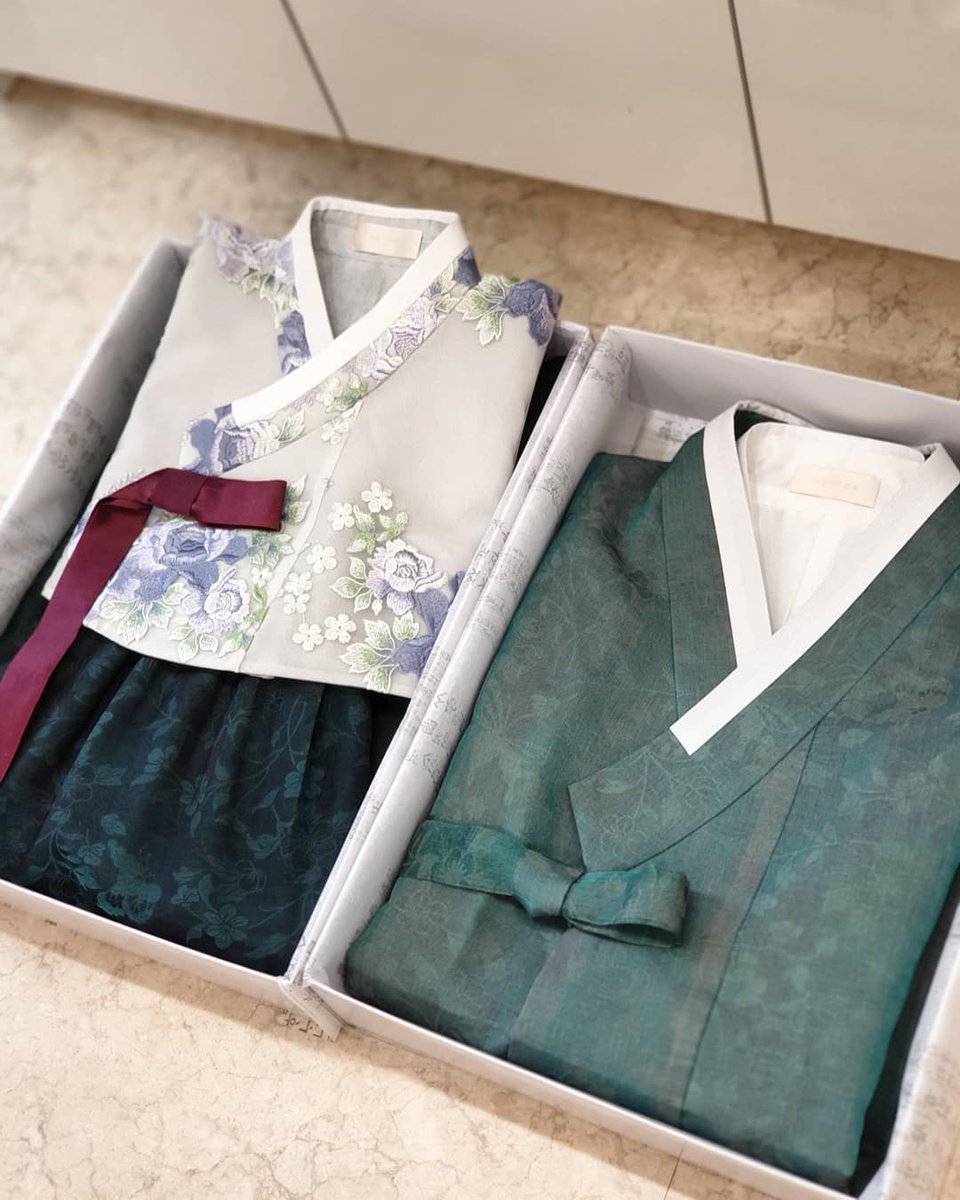 tobithobb's tweet image. ㅤ   
ㅤㅤㅤㅤㅤㅤㅤㅤㅤMisi Paket 📦

To: @abcdtwtk @acelclarence_lo @diselaras @sedayukisa @lamnathaan 
From: Haerin @matrikoska
Note: Kakak kakak, Hope you guys like it. Big love from Korea &amp;gt;•&amp;lt; ❤️
  ㅤㅤ