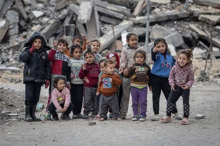 PalestineEmb's tweet photo. ジェノサイドを生き延びた子供たち🇵🇸

📷Mahdy Zourob https://t.co/FtcbvPJqNS