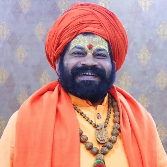 Pritiyadavvns's tweet photo. यह कोई साधु संत बैरागी की भाषा नहीं हो सकती है इसीलिए मैं कहती हूं

नशा बहुत ही खतरनाक होता है लोगों के चरित्र का हनन कर देता है...

लोग Rt कर जूते मार रहे है। https://t.co/xXsxgbwbKd