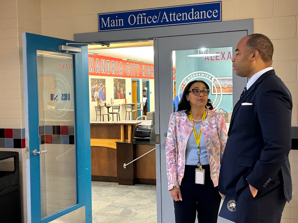 AlexVAPDChief's tweet image. Thank you @ACPSk12Supt for giving me a tour of both high schools &amp;amp; taking time to discuss how we can implement programming between police and ACPS to build trust &amp;amp; strong relationships. #onealexandria #oneapd