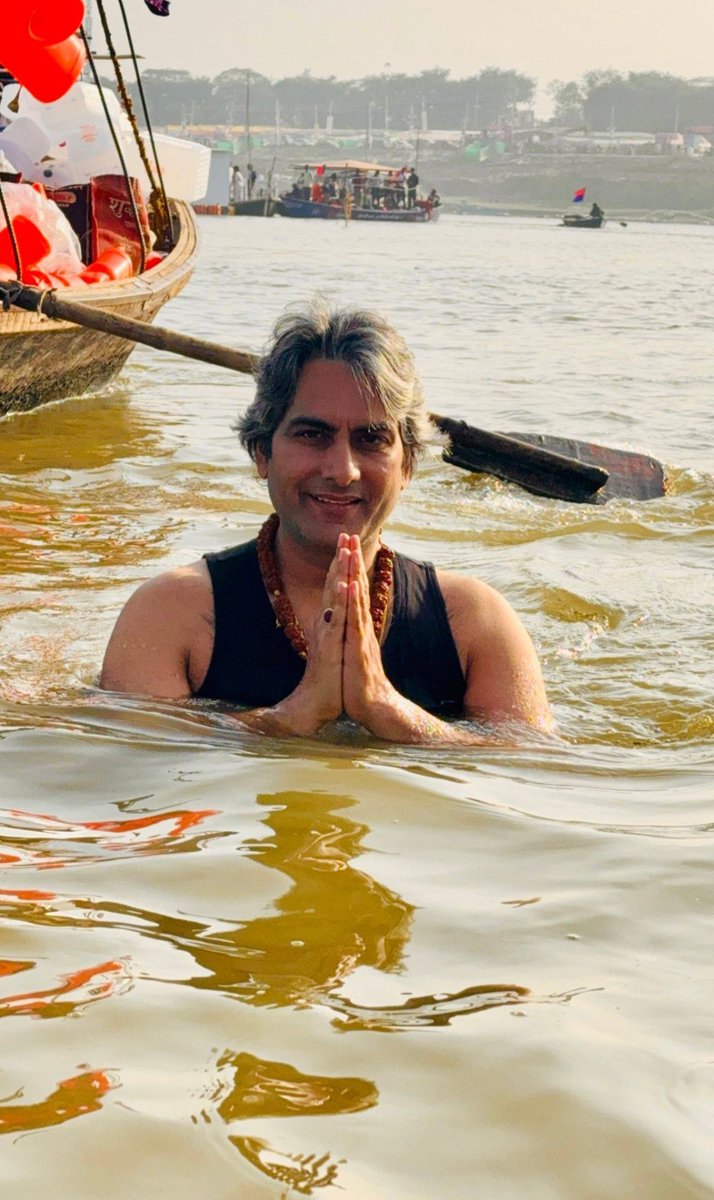 RAOANKIT_SP's tweet photo. इन महाशय के बारे में आप सभी लोगों के क्या विचार हैं ये क्यों गंगा नहाने आए हैं। ऐसा करने से क्या इनके सारे पाप धुल जायेंगे। 
@dhruv_rathee @garrywalia_ @yadavakhilesh @pritidevi_sp @dimpleyadav @smajwadi_party https://t.co/B65A0F16VF