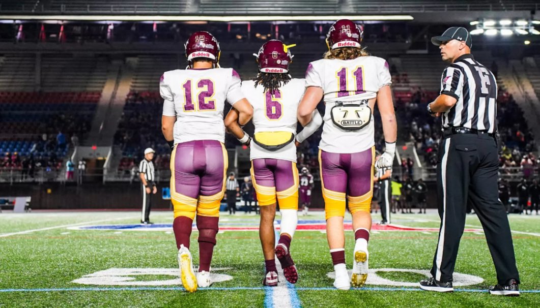 KhalilDale21's tweet photo. After a great conversation with @CoachAGuerrero i’m extremely blessed to receive an offer from @AlverniaFB 💛❤️ @CmdPanther1 https://t.co/Xv4314j9Zn