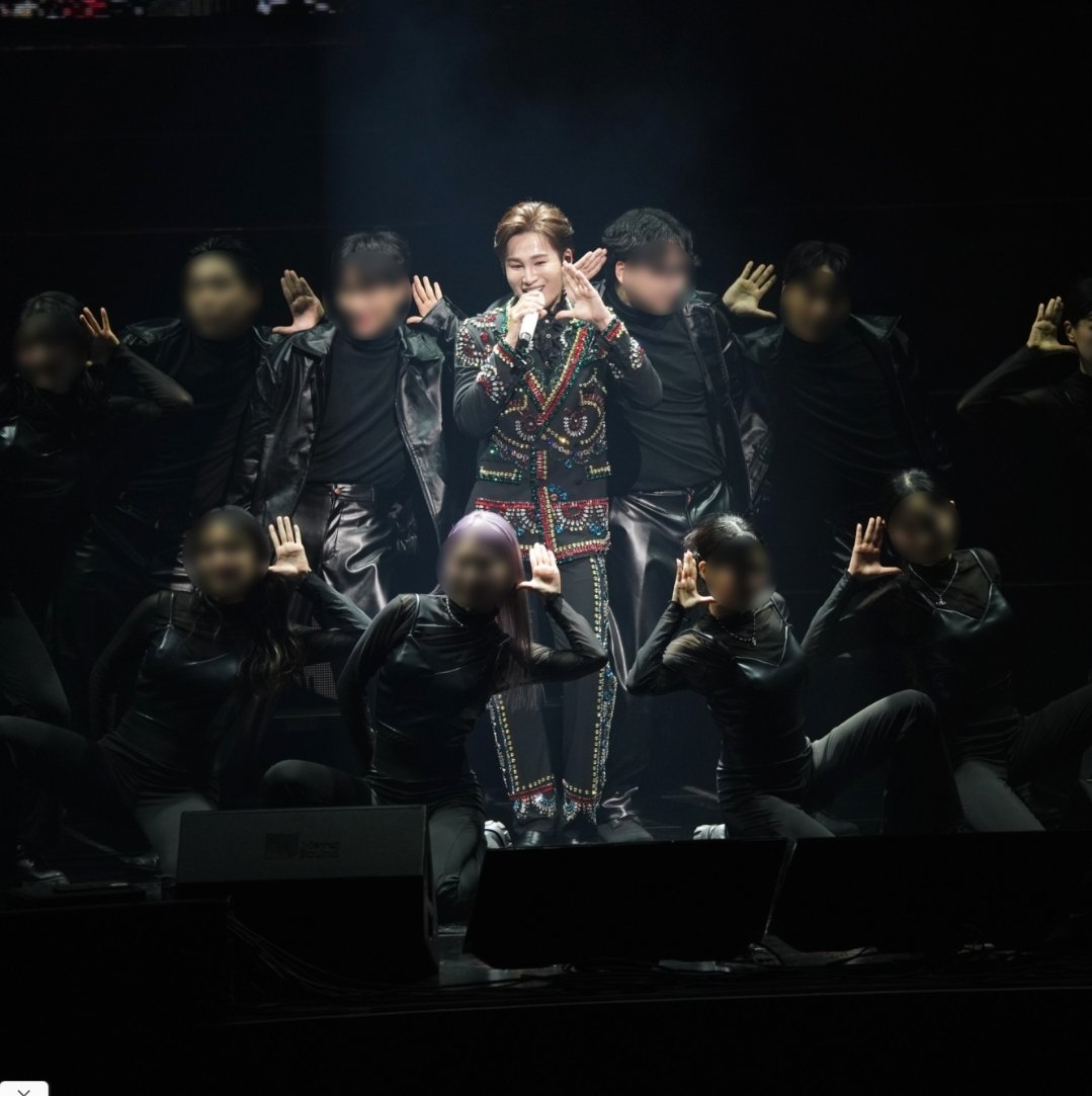 yeoleummoglyeon's tweet photo. ＂감사, 또 감사＂…김희재, '팬 사랑+감동' 꽉 채운 눈물의 콘서트 (엑's 현장)[종합] (출처 : 네이버 스포츠) https://t.co/hD6WwXjQQm https://t.co/kbkEb5UK6N