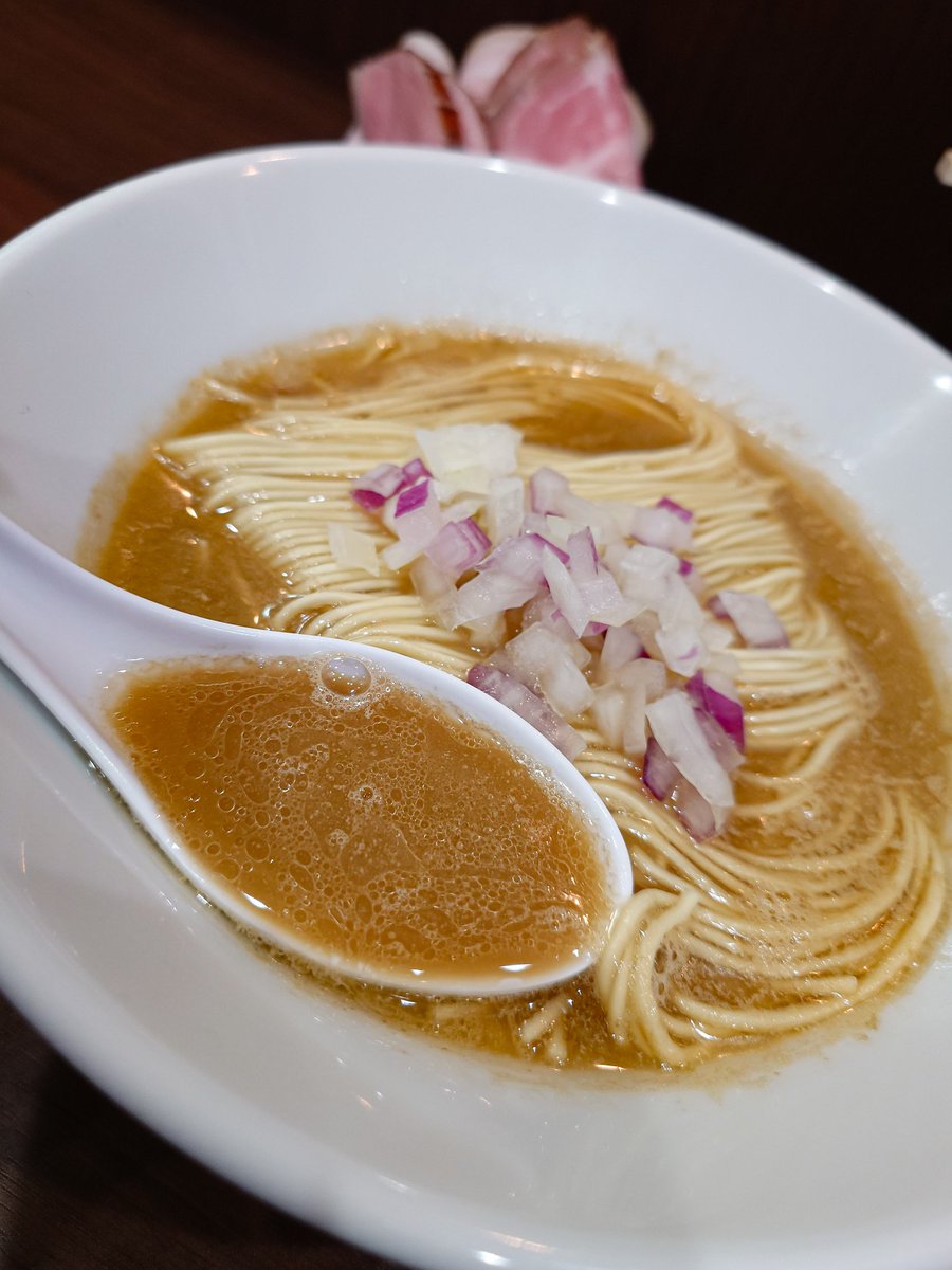 SHO05284559's tweet photo. 🍜Noodle&amp;Spice curry 今日の1番
「埼玉県川口市飯塚」
⭕️朝限定セット（肉増し）
ｶﾏｽ.長崎.ｱｼﾞかけ煮干ソバっ♡
ﾊﾞﾗﾝｽがめちゃくちゃよくて朝から百名店の煮干旨すぎ、、完飲
和風ｷｰﾏｶﾚｰ🍛はｽﾊﾟｲｽの香り豊かで本格的でうま💜　
途中ﾌﾙｰﾂﾖｰｸﾞﾙﾄを混ぜ食べたら飛んだw https://t.co/gMs08mNWzO
