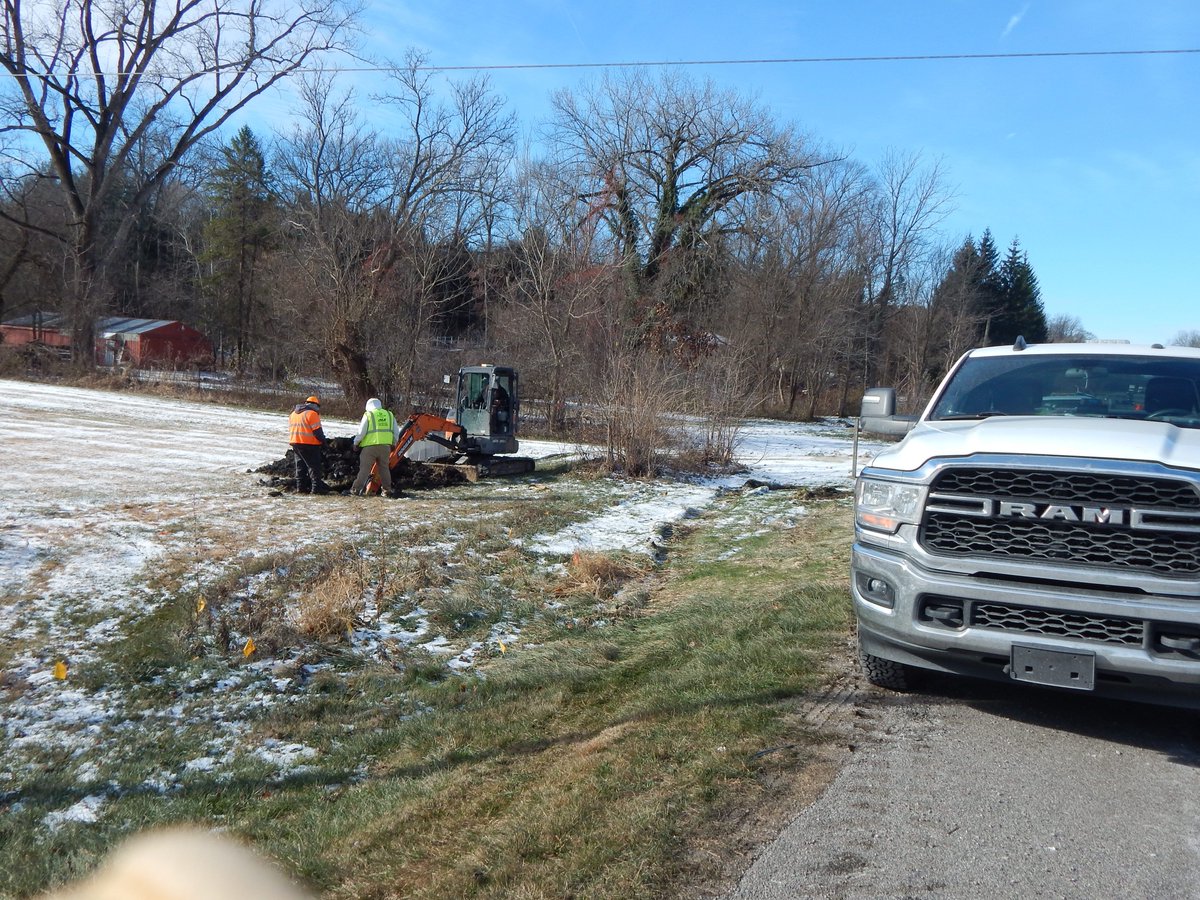 AlwaysAUI's tweet photo. Always Safe, Always Underground 🌨️ Winter is here &amp; safety is priority one. Cold weather brings icy ground, slippery equipment but with proper prep., we can prevent accidents. Know the value of block heaters, proper lubricants, and regular maintenance during these colder months https://t.co/V6XTPsCXPw