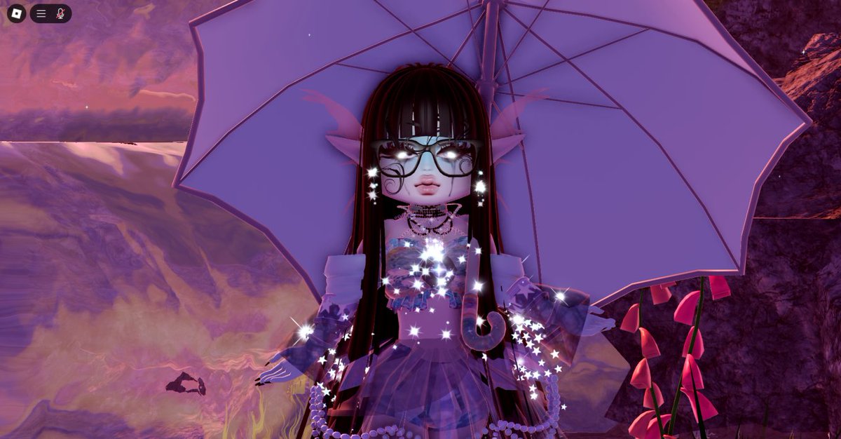 RoyaleTommithy's tweet photo. Theme: Weather 🌦️
Featuring .... @sw3etly_mai as 'Rainy' @Euphxria_souls as 'Sunny' and @RoyaleTommithy (Me) as 'Stormy' !!!
#royalehigh https://t.co/xNNL9jFn7o