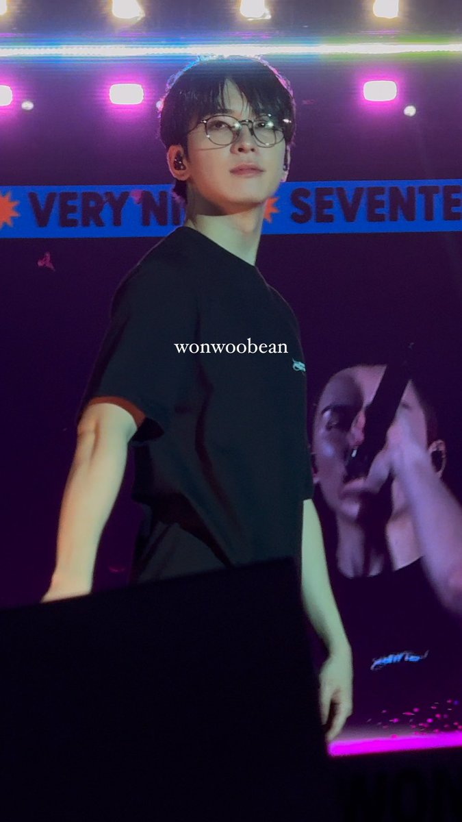wonwoobean's tweet photo. wonwoo my pretty little bean 🫳🏻🥹✨🫶🏻 https://t.co/jXpGJ8weTO