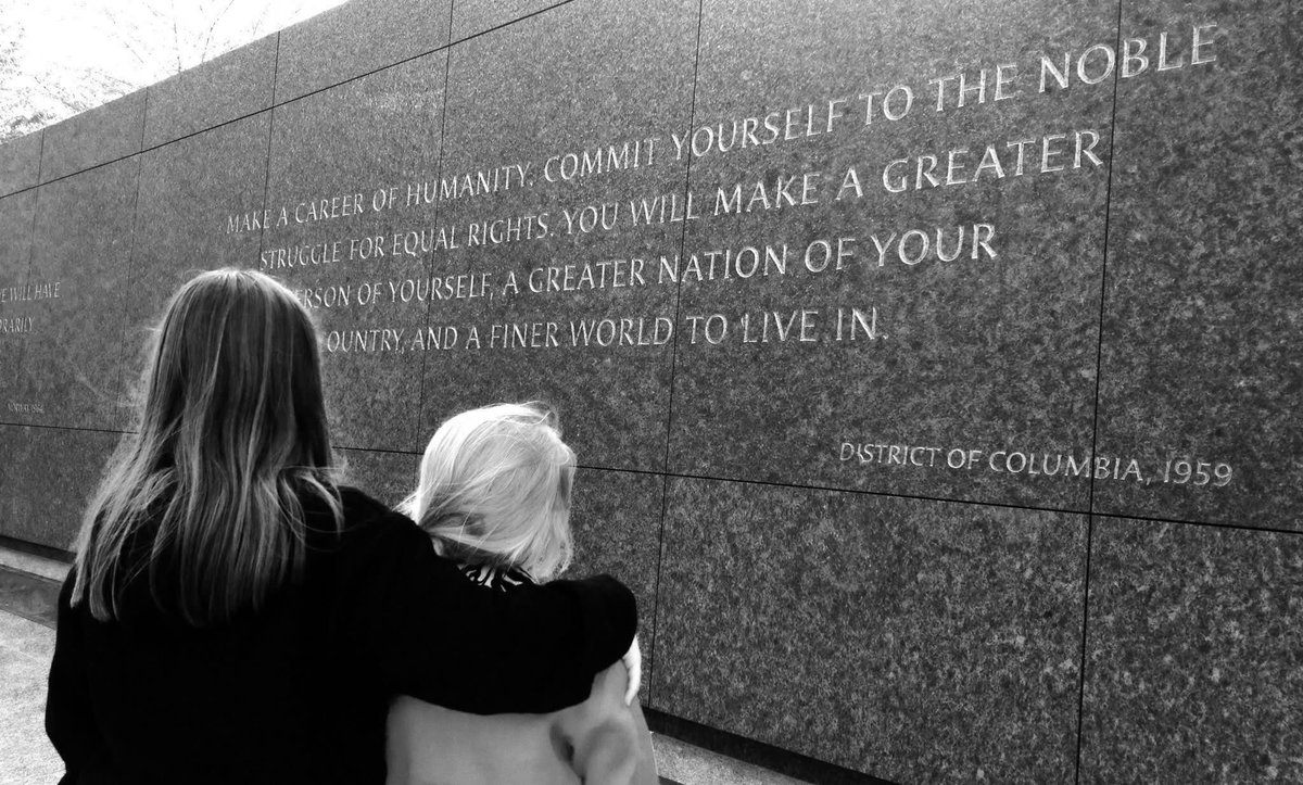 Julie Herman Roach (@jujroach) on Twitter photo 