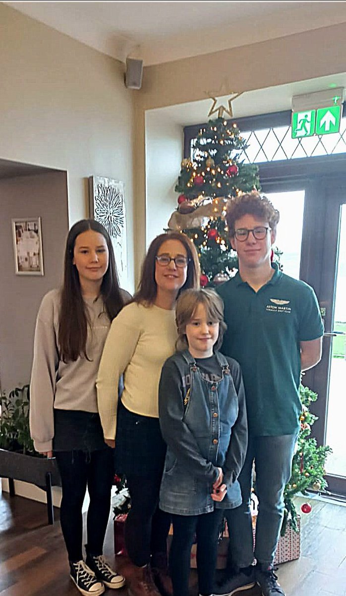 Everything I need in life in one photo 💕