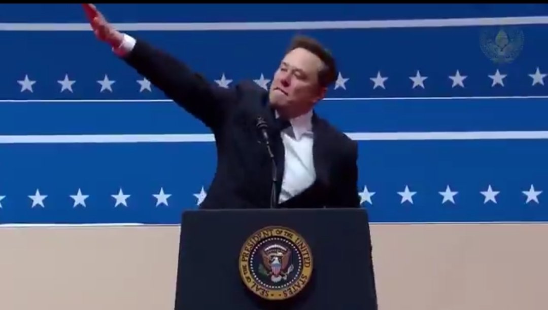 jornalnota's tweet image. Existe um ditado alemão que diz: ‘Se há dez pessoas numa mesa, um nazista chega e se senta, e nenhuma pessoa se levanta, então existem onze nazistas numa mesa”. 

Não se pode tolerar o intolerável. Saia da Mesa.