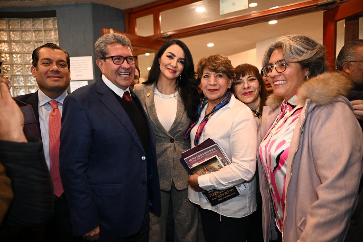 Hoy comenzamos la gira de informe de actividades del grupo parlamentario de <a href="/PartidoMorenaMx/">Morena</a>.

Nos reunimos con diputadas y diputados del Estado de México y Michoacán, y tuvimos la honorable presencia de la Gobernadora <a href="/delfinagomeza/">Delfina Gómez A.</a>.

Trabajaremos en  73 puntos en torno a leyes