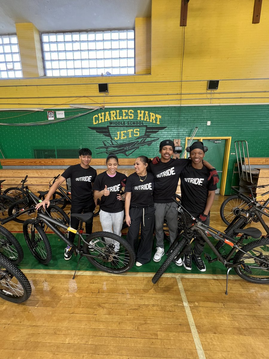 BroadwayClark's tweet photo. Last week, our All In Bike Mechanic students built 18 bikes & taught Hart MS students how to assemble their own! ๐ช๐พ
We launched @OutrideBike 1st Riding for Focus middle school program, empowering Southeast DC youth to ride toward brighter futures.
#EverydayAtDunbar #stayprime https://t.co/Ld1S0RFfwm