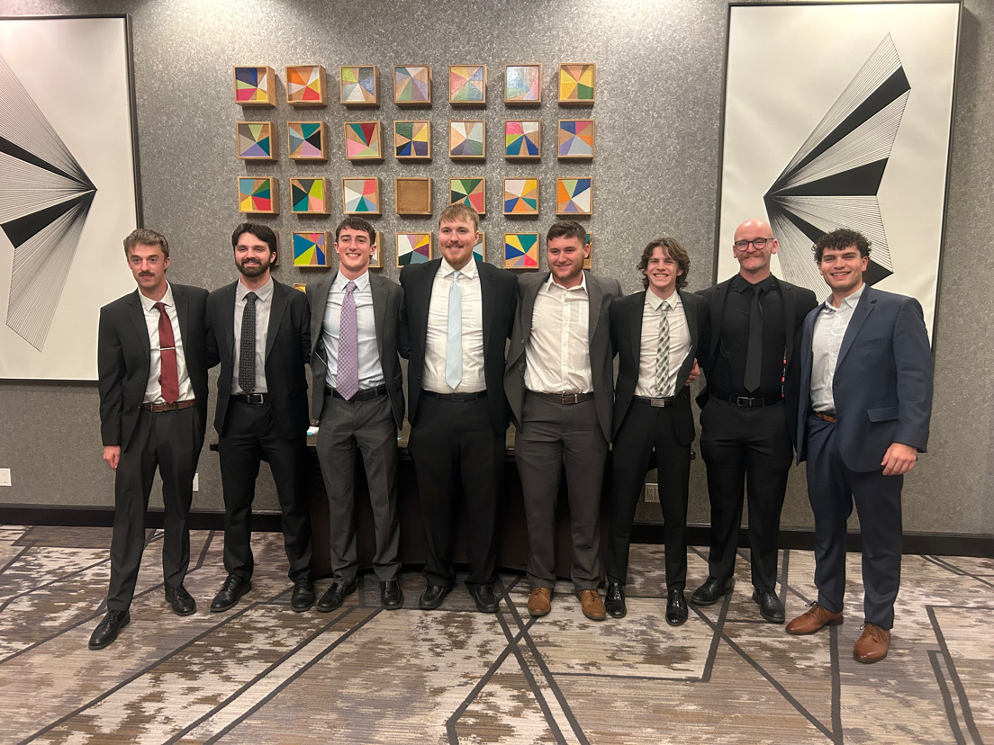 IsuTurf's tweet image. This past week members of the turf club got to travel to Palm Springs, CA to attend the annual SFMA conference! Beautiful weather, good food, and lots of networking within the turf grass industry!