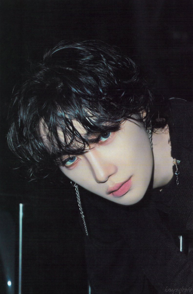 boyzdrive's tweet photo. 도화선 Trigger MD postcard scan 

#THEBOYZ #CHANHEE
#더보이즈 #뉴 https://t.co/dI56P9s7U0