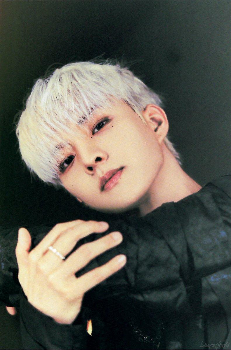 boyzdrive's tweet photo. 도화선 Trigger MD postcard scan 

#THEBOYZ #Q
#더보이즈 #큐 https://t.co/NwYZ9SGR96