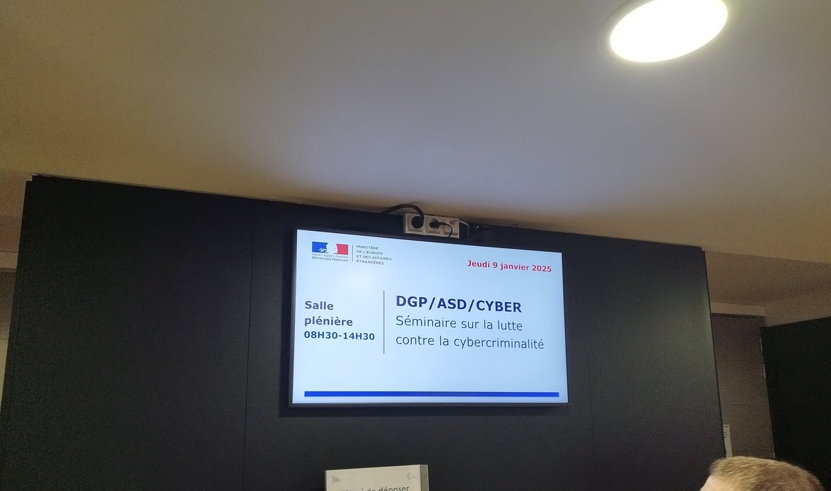 Il y a quelques jours sur invitation du Ministère de l'Europe et des affaires étrangères, j'ai eu l'opportunité de participer à une session de travail sur le sujet de la #Cybercriminalité en qualité de lobbyiste Diplomate humanitaire internationale à <a href="/HumanityFTW1/">Humanity For The World</a> .
