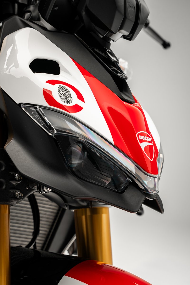 Few words can describe the Ducati Streetfighter V4 Supreme
Capsule Collection, so we'll let the details do the talking. 🔥

Check out these photos of Graham Rahal's #015 of 250.
l8r.it/WeZ6