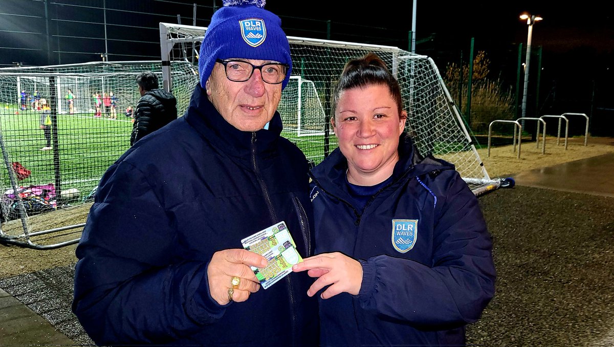 The Shankill FC girls meeting former player Aisling Meehan at tonight's Academy. Aisling will be their sponsored player for 2025.

We were also delighted to present our long time supporters Tony Pouch and Dave McGuirk with their season tickets for another year. 🌊