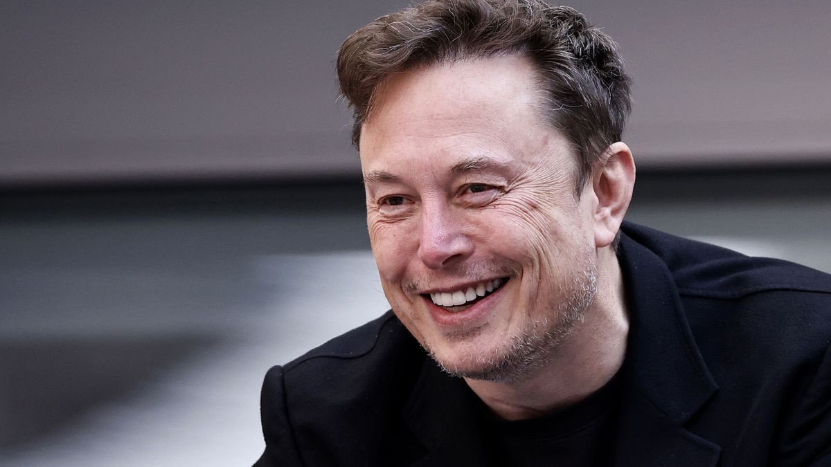 ¡Qué tonto es Elon Musk! ¡Un borrico! ¡Un tarugo con suerte! ¡Le han dado todo hecho! ¡Un ricachón sin talento!
Escucho a algunos tertulianos patrios y lo tengo claro. 
Es como aquello de “ va un español, un francés y un americano…”
Nadie más listo que nuestros “intelectuales”.