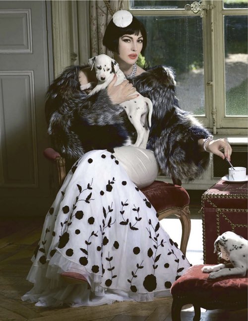 celestial_art_'s tweet photo. Monica Bellucci for Tatler Russia by Francesco Escalar https://t.co/TrygEHMfRJ