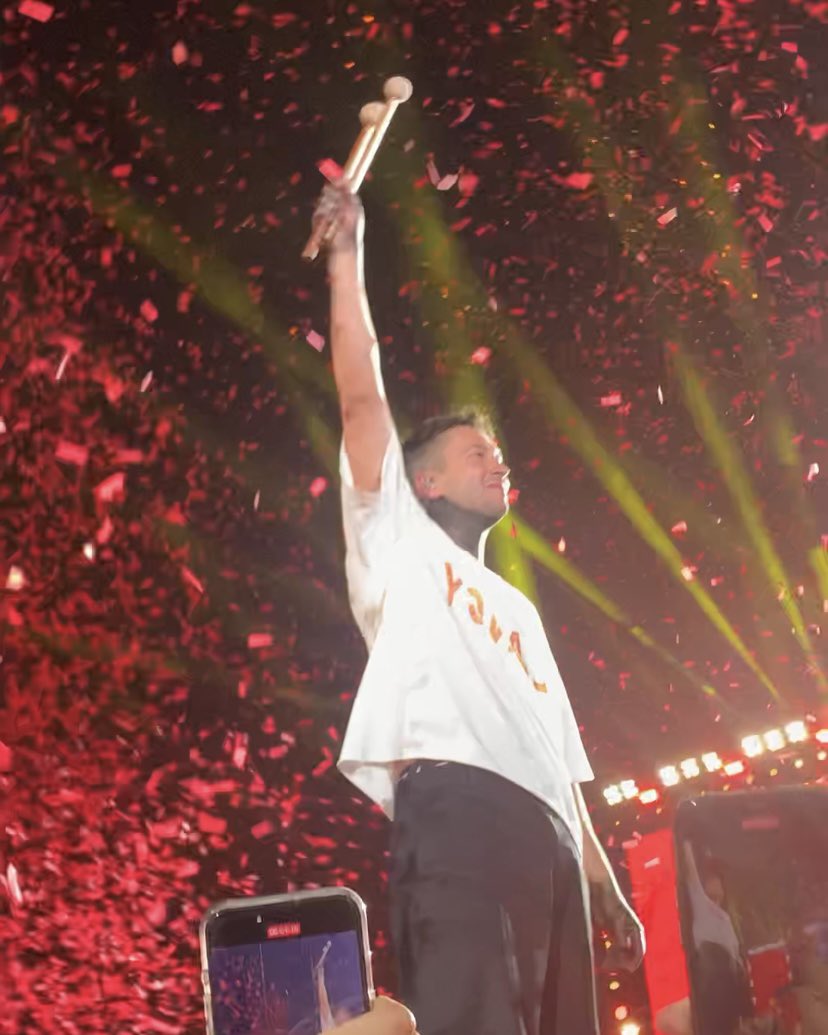 ivania ✩ tweet media