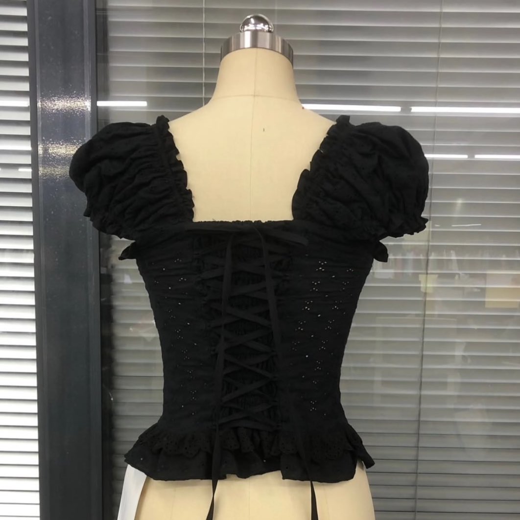 alice 🦇 tweet media