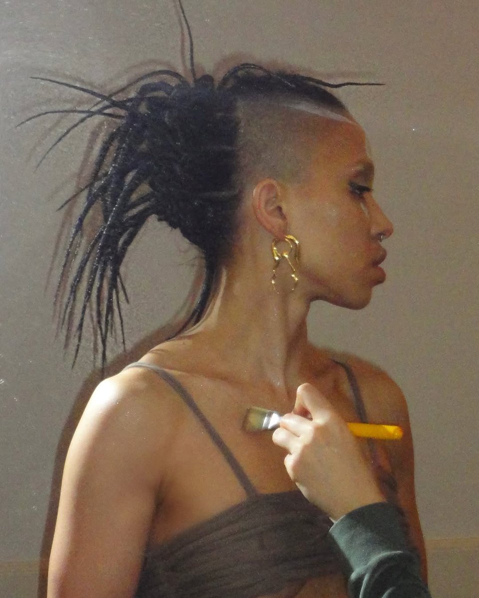 sleepygogh's tweet image. face reveal