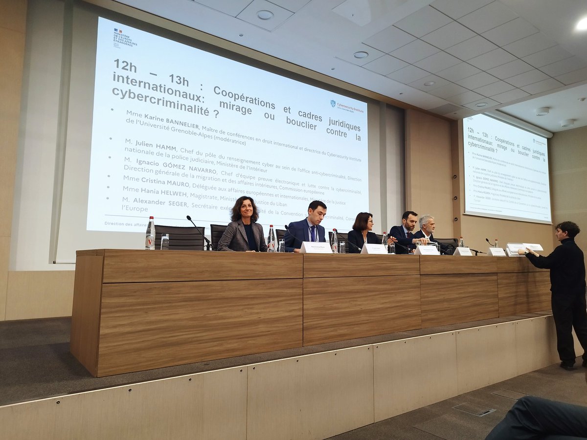 HumanityFTW1's tweet photo. Humanity For The World #HFTW invité en qualité de partie prenante de la convention mondiale de l'ONU de lutte contre la #Cybercriminalité par le Ministère de l'Europe et des affaires étrangères Français sur la question de coopération internationale sur ce sujet. https://t.co/e0gt8k3oYe