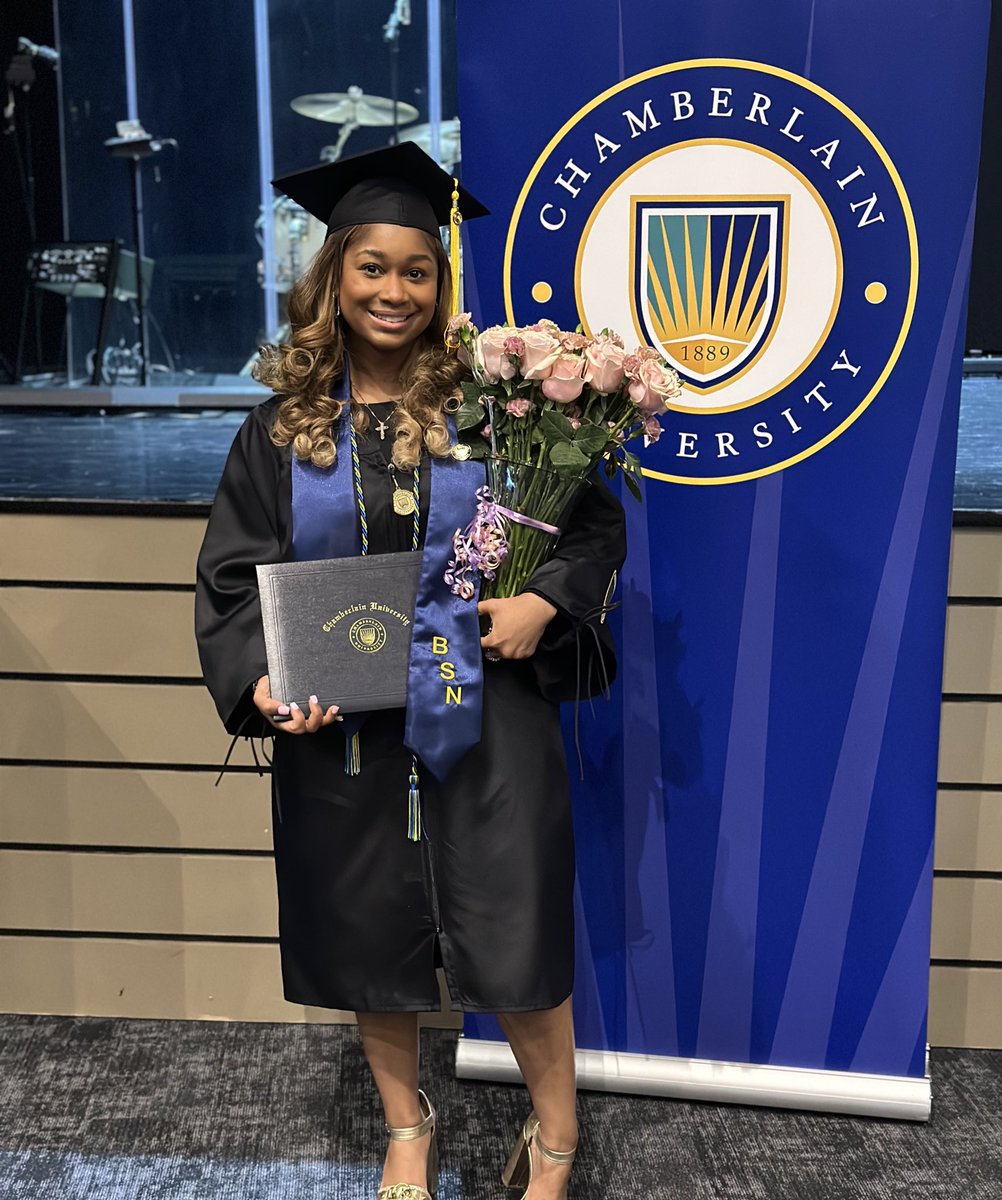 ♕ℳ.. tweet media