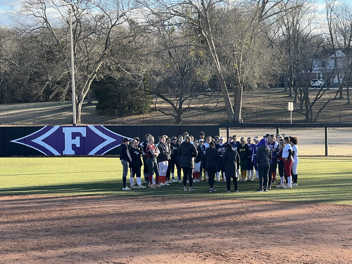 LydiaBlack2028's tweet photo. Thank you so much @StaceyJW26 @jwint11 and @CoachAHayes for an awesome camp! I ๐ed the workout, the energy, the campus, the players, and everything about #furmansoftball.
#furman #furmanfamily #softball #letsdream #letswork #paladins https://t.co/y9DFydsZ9x