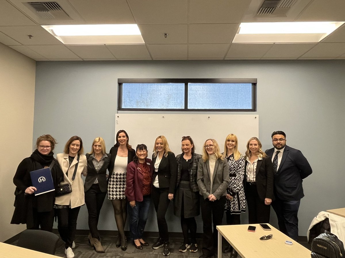 Love connecting people and businesses!  🇸🇮🇺🇸  @Debra March Center of Excellence in Advanced Manufacturing in Henderson <a href="/debra/">debra hanken kurtz she/her/ella</a>_march <a href="/cityofhenderson/">City of Henderson</a> 
#CES2025 #AdvancedManufacturing #WorkforceDevelopment #GlobalTrade #Exporting #Innovation #GlobalCollaboration #Leadership #CET
