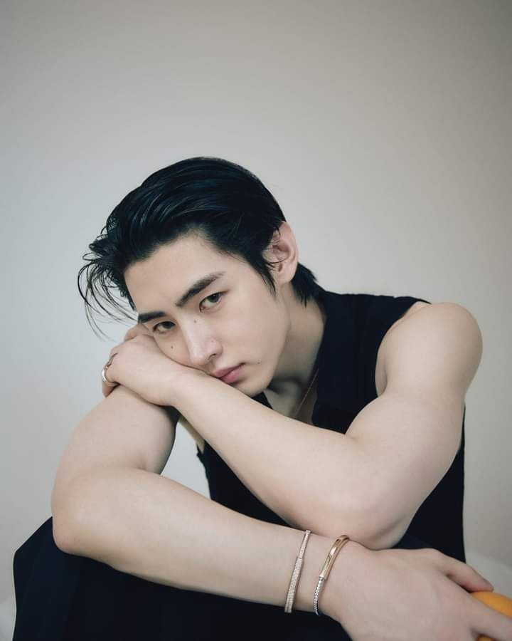 heeanimando's tweet photo. ﹙#heehoon﹚au onde...
﹟Sunghoon um modelo famoso dos Estados Unidos acaba se envolvendo em uma polêmica com Lee Heeseung cantor de um grupo super famoso, que por si só era seu crush de quando ainda estudavam juntos https://t.co/fZdH4TiEkM