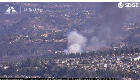 TrishPatriotMom's tweet image. Small fire currently down in San Diego County
#TedWilliamsFire
Ted Williams Parkway &amp;amp; Pomerado Road, #Poway
 #sandiego Structures are immediately threatened and localized evacuations are being conducted near Glenoak Road per radio traffic.
Via Watch Duty