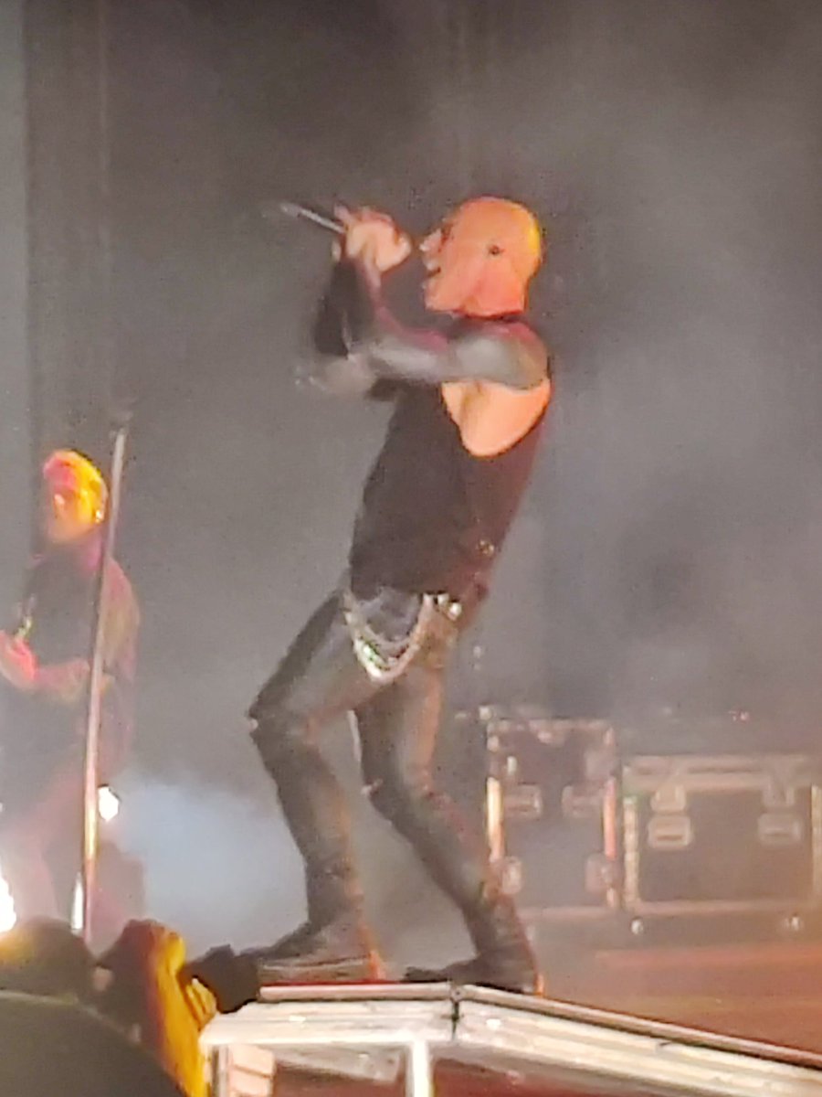 Had a blast at daughtry, next up pit tickets for <a href="/brantleygilbert/">Brantley Gilbert</a>