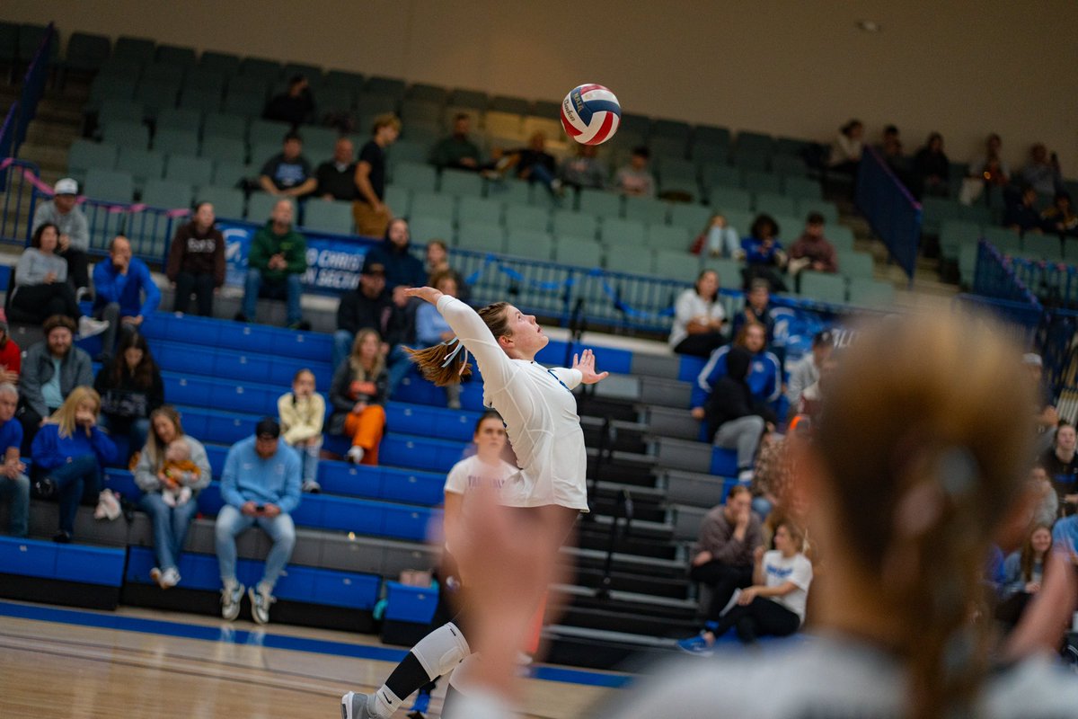 Motivation Monday 🏐

Everybody’s sore.
Everybody’s tired. 
Everybody has an excuse.

Different requires discipline. 
Different requires sacrifice.  
Different requires effort.

Don’t be everybody. Be Different! 

#BlazerNation #OCVB