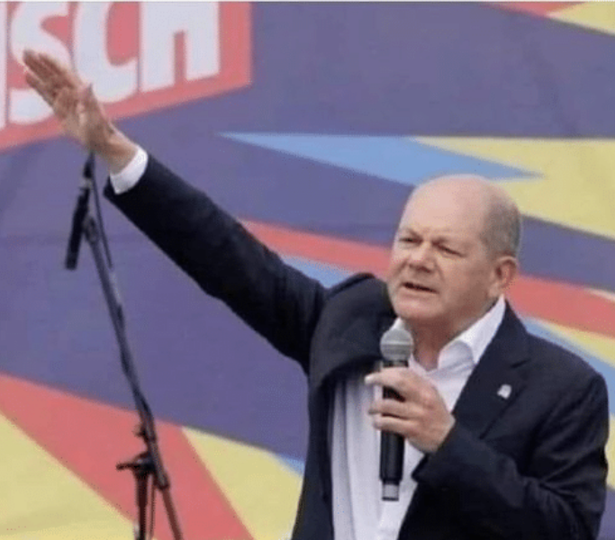 TheTriexy tweet media