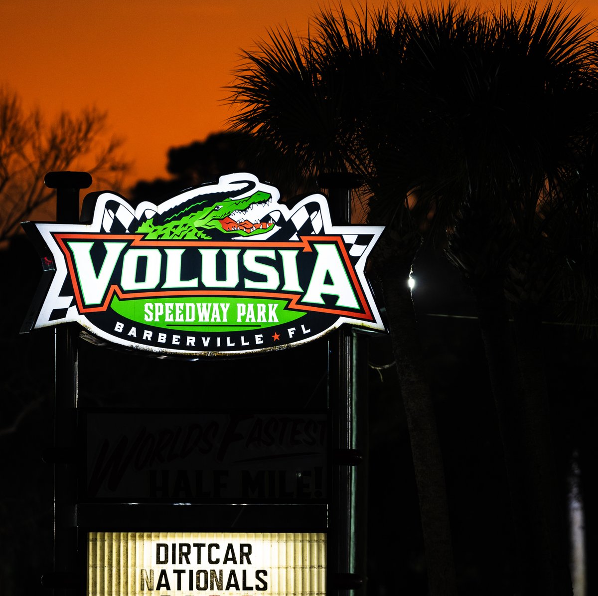 Hey, <a href="/ASCSRacing/">American Sprint Car Series</a>... 🔟 days to go. 😉

🎟️ DIRTcarNationals.com/Tickets