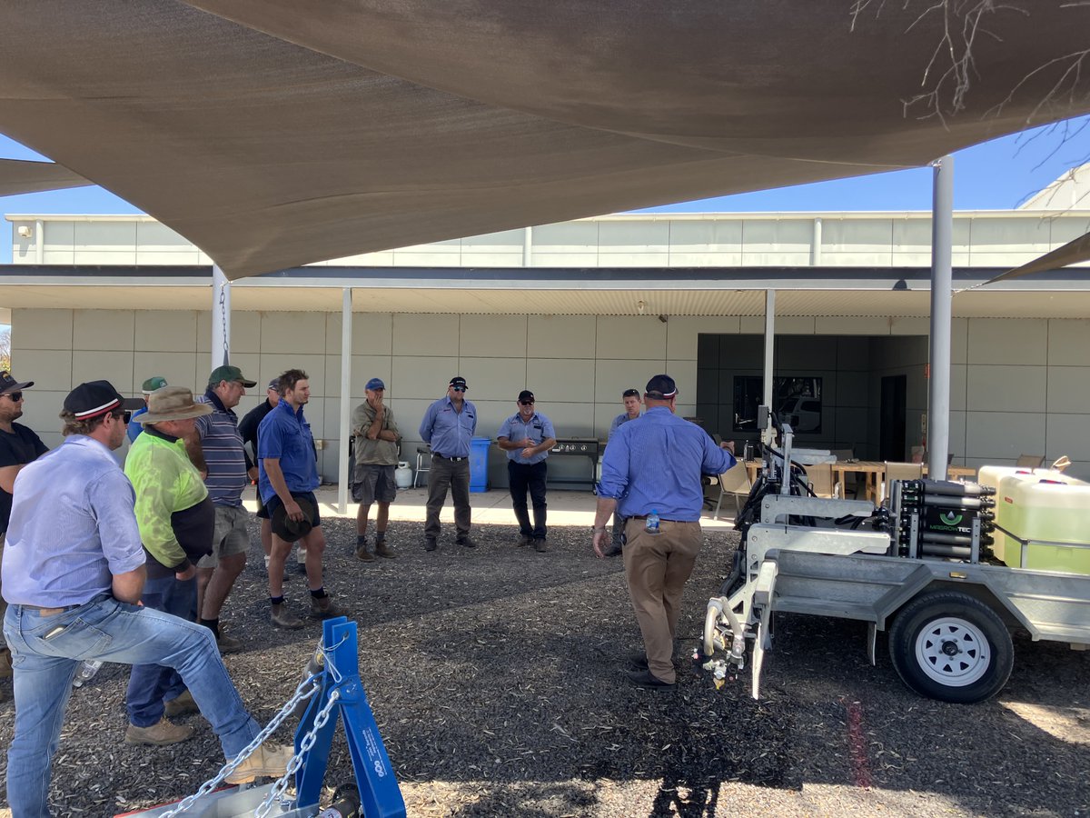 Croplands's tweet photo. Croplands Territory Managers Brett Kay and David Hamilton have teamed up with dealer O'Connors to run a series of WEED-IT demo days for local growers and training for dealership staff in the Swan Hill, Corowa and West Wyalong regions.

#croplands #oconnors #demoday #localdealer https://t.co/PqwlG3zF31