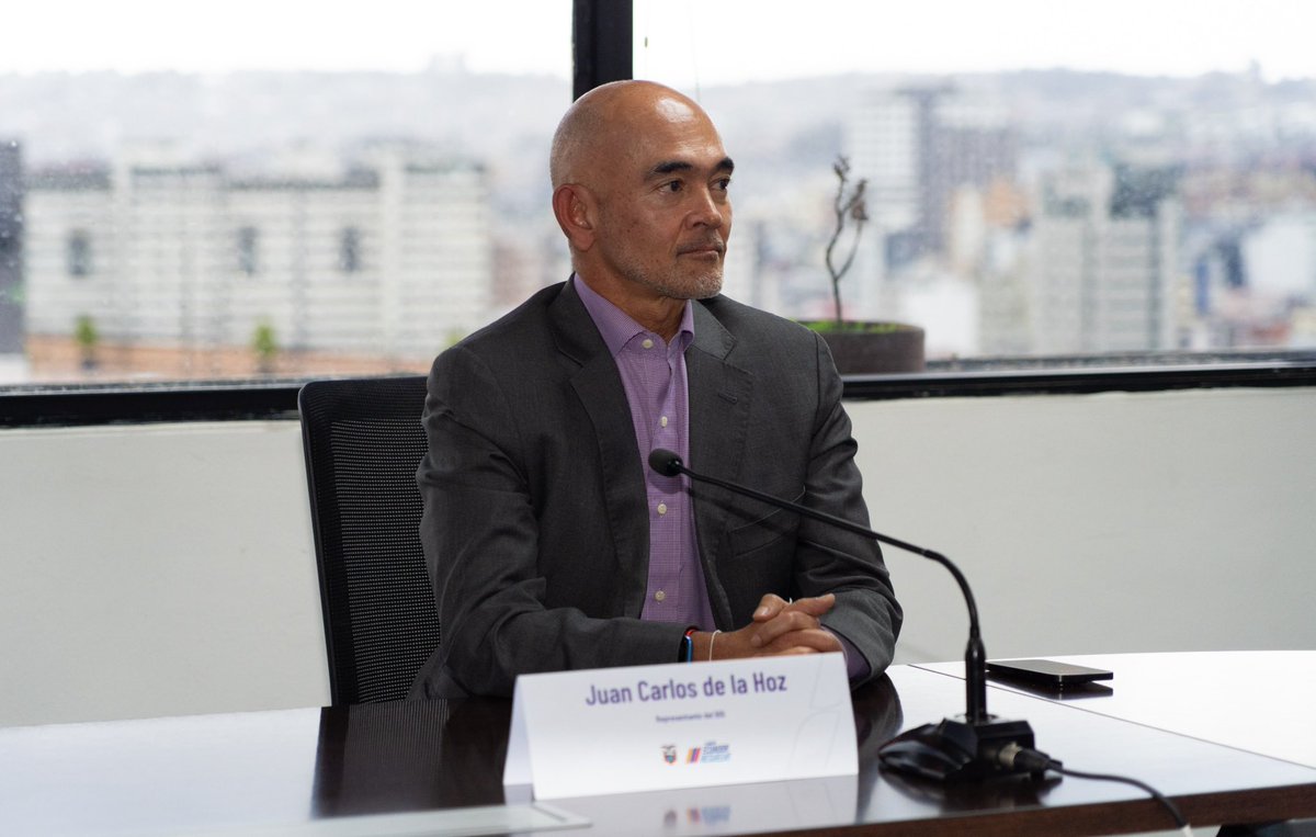 🤝 Esta tarde la ministra <a href="/AlegriaCrespo/">Alegría Crespo Cordovez</a>, sostuvo una reunión con representantes de <a href="/el_BID/">Banco Interamericano de Desarrollo</a>, para reafirmar el compromiso conjunto de transformar la educación en Ecuador 🇪🇨. 

Durante este encuentro, se abordaron acciones concretas para fortalecer los servicios sociales, con un