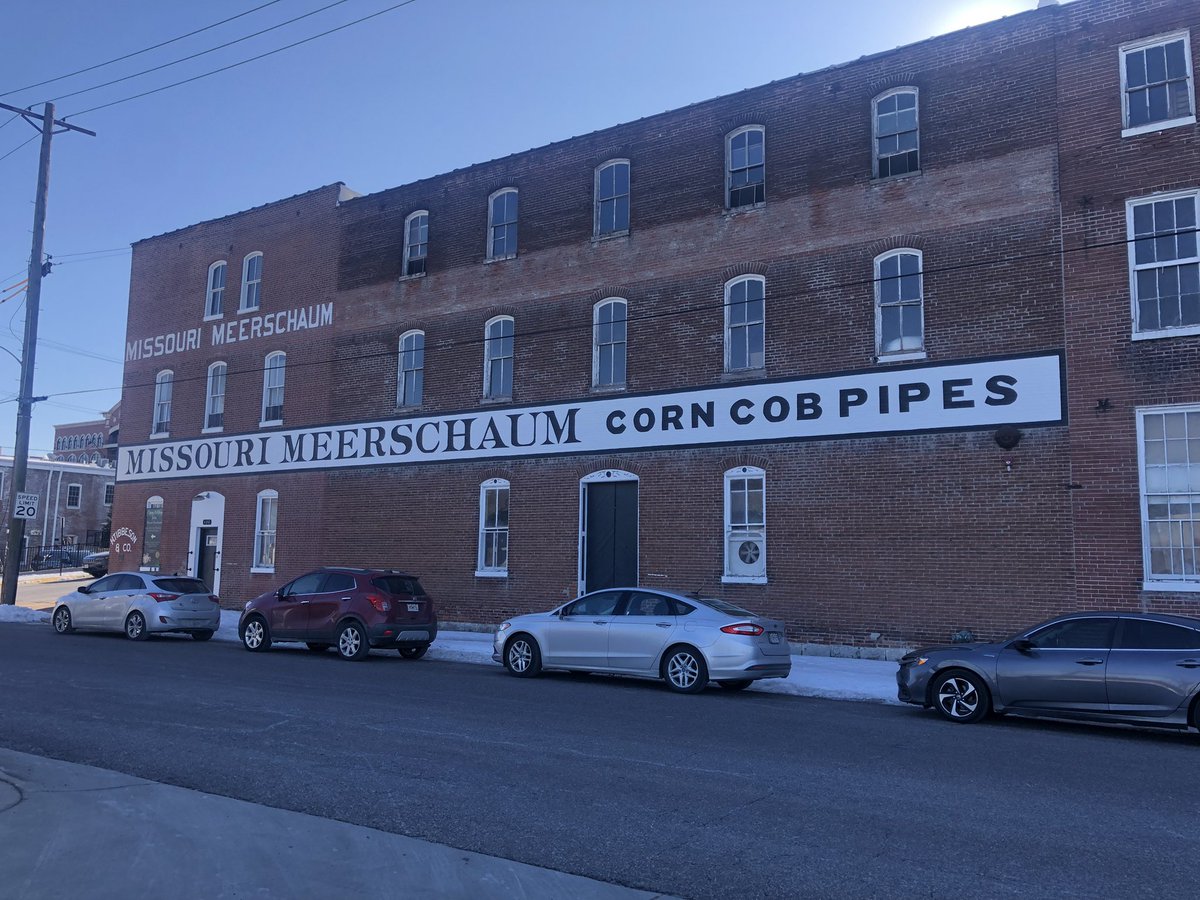 AS_Martin90's tweet photo. Took a field trip to @coolsmokingpipe today! Picked up “The Shire Corn Cobbit” pipe. What do you think @SpurgeonPiper ? https://t.co/iGfelpYbNY