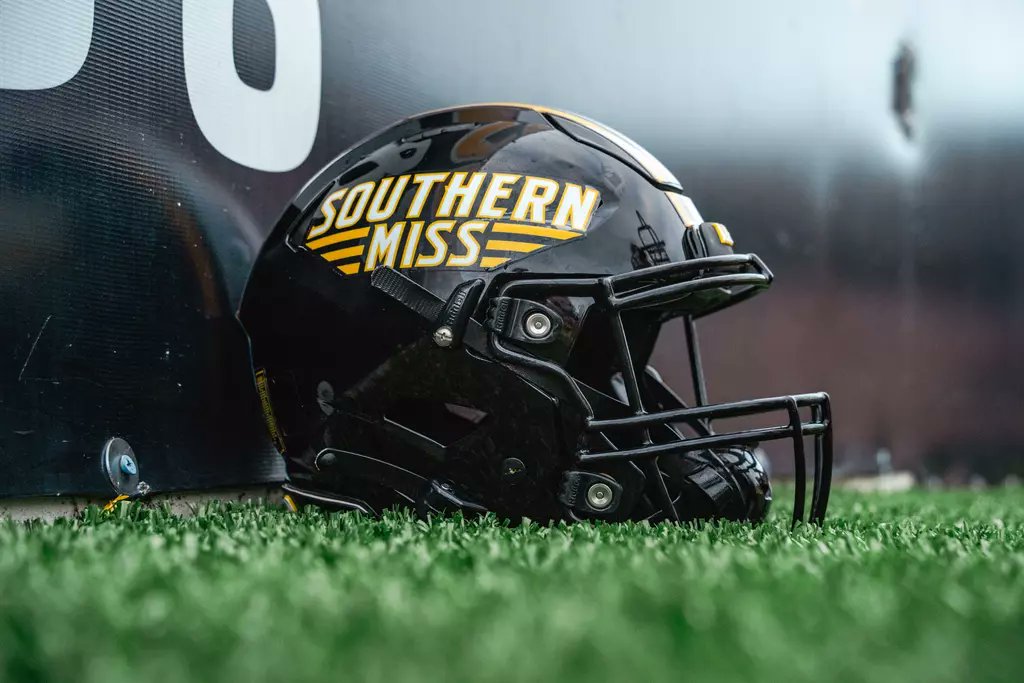 Nick Kinsey '26 3⭐️ QB (@nickkinsey2026) on Twitter photo After a great call with <a href="/CHbanderson/">Blake Anderson</a>, I am honored to receive an offer from Southern Miss football! <a href="/SouthernMissFB/">Southern Miss Football</a> @_USMrecruiting <a href="/Ponies_Football/">Ponies Football</a> <a href="/QBFTFootball/">QBFT - Quarterback Football Training</a> <a href="/GregSmithRivals/">Greg Smith</a> <a href="/Csampson_QBU/">Connor Sampson</a> <a href="/QuarterbackUniv/">Donovan Dooley</a> <a href="/AllenTrieu/">Allen Trieu</a> <a href="/On3Recruits/">On3 Recruits</a> <a href="/ChadSimmons_/">ChadSimmons</a> <a href="/SWiltfong_/">Steve Wiltfong</a> After a great call with <a href="/CHbanderson/">Blake Anderson</a>, I am honored to receive an offer from Southern Miss football! <a href="/SouthernMissFB/">Southern Miss Football</a> @_USMrecruiting <a href="/Ponies_Football/">Ponies Football</a> <a href="/QBFTFootball/">QBFT - Quarterback Football Training</a> <a href="/GregSmithRivals/">Greg Smith</a> <a href="/Csampson_QBU/">Connor Sampson</a> <a href="/QuarterbackUniv/">Donovan Dooley</a> <a href="/AllenTrieu/">Allen Trieu</a> <a href="/On3Recruits/">On3 Recruits</a> <a href="/ChadSimmons_/">ChadSimmons</a> <a href="/SWiltfong_/">Steve Wiltfong</a>