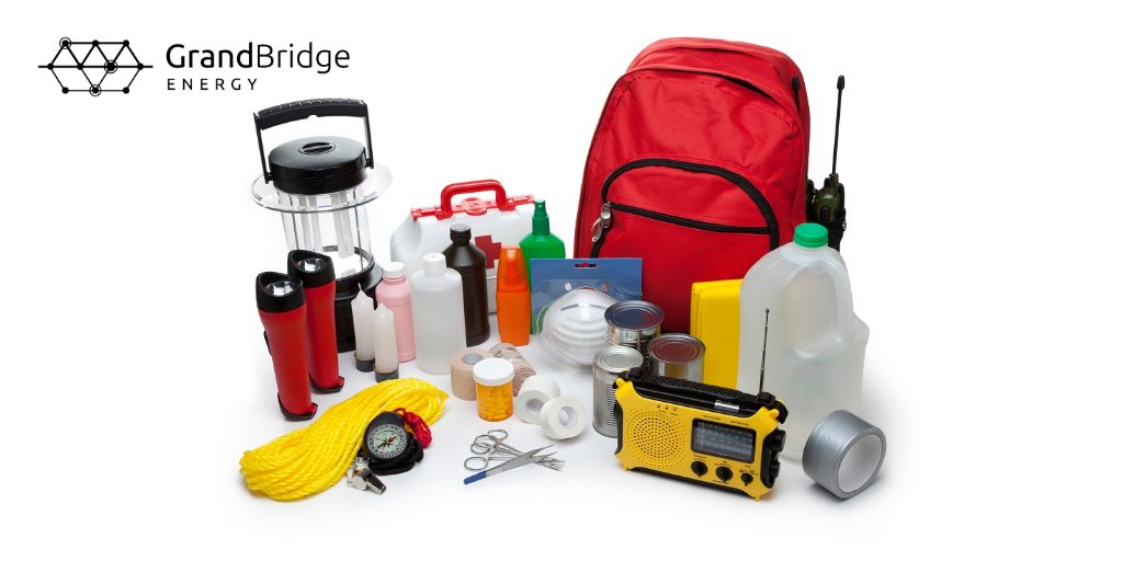 GrandBridgeNRG's tweet photo. #CBridge #Brantford #NorthDumfries #BrantON are facing an icy blast of winter temperatures caused by a polar vortex. With chilly temperatures expected to last most of the week, we are reminding everyone to be prepared with your 72-hour emergency kit. #beprepared #safety https://t.co/eY2X5i5rYi