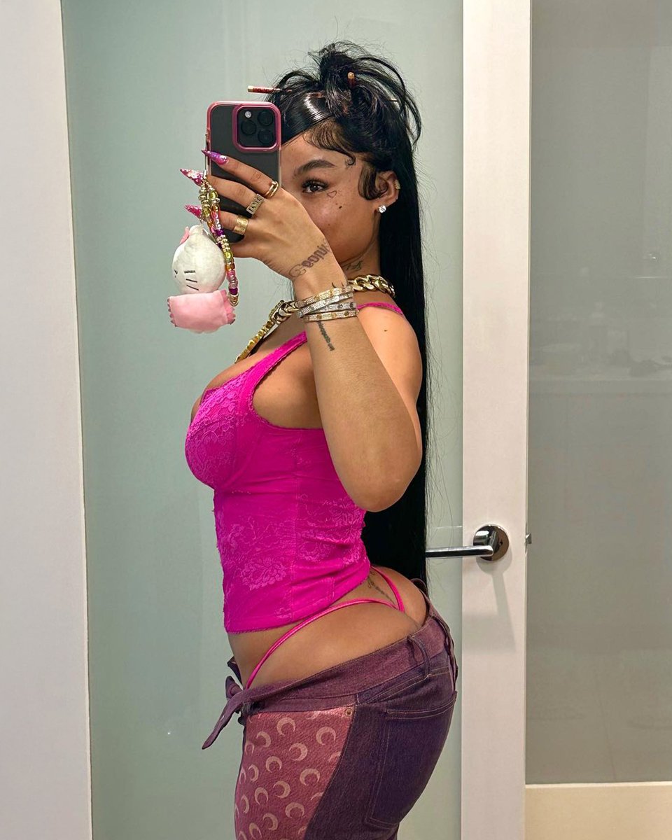 addictionbaddie's tweet photo. INDIA LOVE... OH MY GOD. https://t.co/19FXt4uWX4