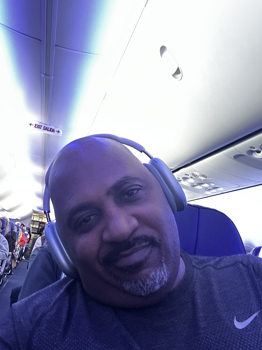 Just got to vegas … DILF Life
#avn #equentus #mrflourishangels https://t.co/crc5FFl8mQ